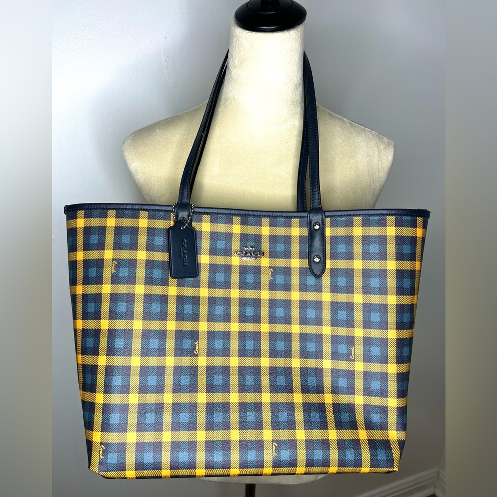 Coach Reversible City Tote  Gingham Print Navy  Yellow RARE Excellent Condition - Picture 2 of 13